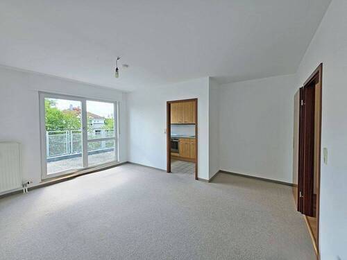 Wohnzimmer - 2 Zimmer Etagenwohnung in Taufkirchen