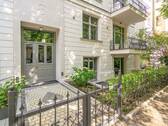 hauseingang - Tiergarten: 3-Zi-EG Wohnung in ruhiger Wohnstraße mit 2 Terrassen