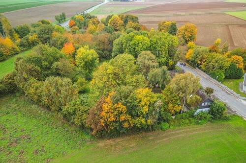 Luftbild - 7 Zimmer Einfamilienhaus zum Kaufen in Würselen