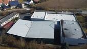 Bürogebäude mit freistehender Industriehalle - 