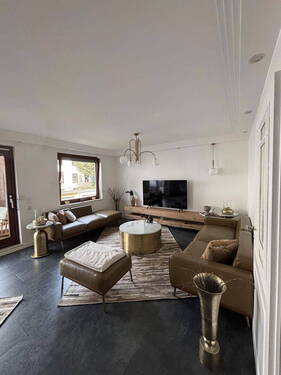 Wohn-/Esszimmer (2) - 