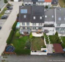 Familientraum: Modernes Zuhause mit Dachstudio & sonnigem Garten - Egelsbach