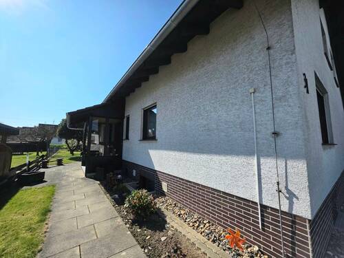 Seitenansicht - Einfamilienhaus mit 169,00 m² in Baunatal / Altenbauna zum Kaufen