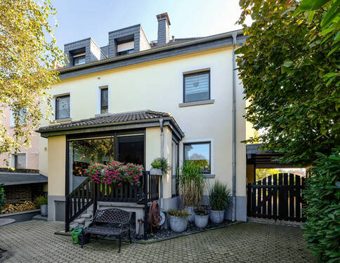 Leverkusen - Rüttersweg 78 - Innenhof 2 - Ihr Zuhause mit eingebauter Altersvorsorge!