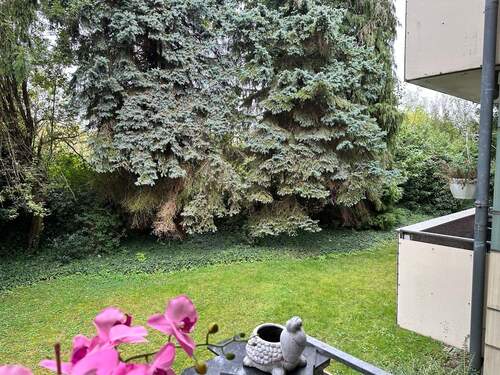 Aussicht vom Balkon - Entwickelbare 3-Zimmer Wohnung mit Balkon in Citylage von Ratingen!