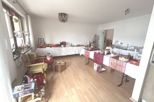 Wohnen - 3 Zimmer Etagenwohnung in Stuttgart