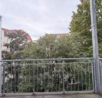 Hochwertig sanierte Altbauwohnung mit EBK & Westbalkon ins Grüne - fußläufig zu Spree und Tiergarten - Berlin Moabit