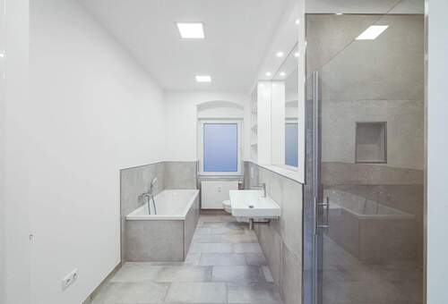 Vollausgestattetes Tageslichtbad - 