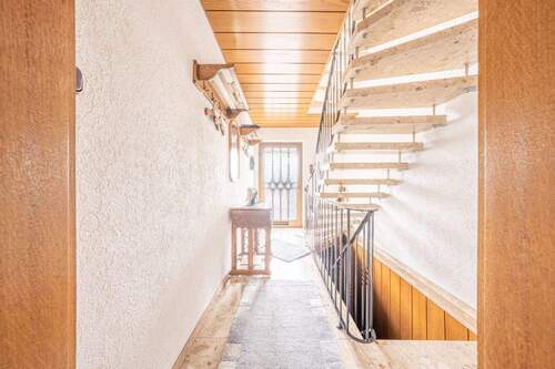 Eingangsbereich - 6 Zimmer Einfamilienhaus zum Kaufen in Dortmund