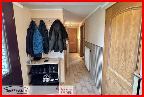 Hausflur / Diele - Reihenendhaus mit 90,00 m&sup2; in Emden zum Kaufen