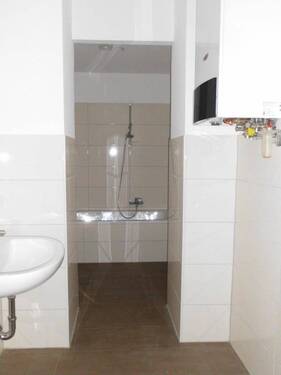 Bad - Etagenwohnung mit 87,00 m&sup2; in Gera zur Miete