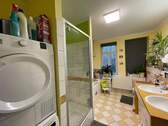 Bad mit Dusche + Wanne - 3 Zimmer Etagenwohnung zum Kaufen in Leipzig