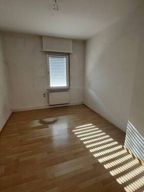 Blick ins Kinderzimmer/ Homeoffice - 