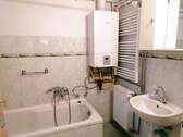  Badezimmer - 2 Zimmer Mehrfamilienhaus, Wohnhaus in Kaposvár