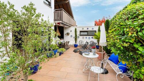 Terrasse 1 - 8 Zimmer Einfamilienhaus zum Kaufen in Pirmasens