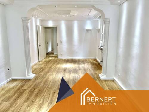 Wohnzimmer - 4 Zimmer Etagenwohnung in Kulmbach