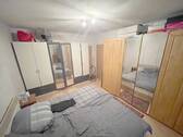 Schlafzimmer EG - 8 Zimmer Einfamilienhaus in Franzenheim