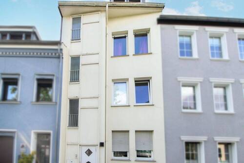 Vorderansicht - Attraktives Mehrfamilienhaus in gefragter Innenstadtlage von Mönchengladbach