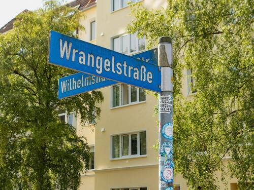 - - 2 Zimmer Etagenwohnung in Kiel