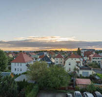 SfKW - Vermietet - Balkon - Tageslichtbad - Spitzbodenzugang von der Wohnung aus - Außenstellplatz - über den Dächern CoschützGittersee - ruhige Lage - Dresden Coschütz/Gittersee