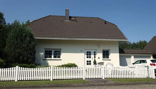  Vorderansicht - 6 Zimmer Einfamilienhaus zum Kaufen in Gräfenhainichen