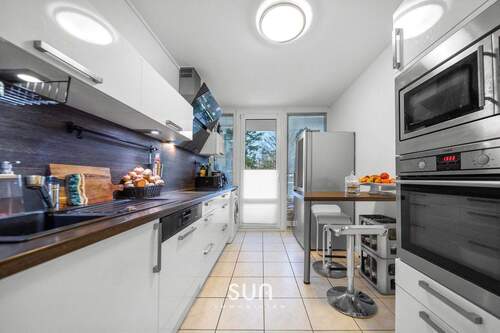 GROßZÜGIGE EINBAUKÜCHE - Etagenwohnung mit 100,00 m² in Heusenstamm zum Kaufen