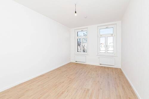 Wohnzimmer - 3 Zimmer Etagenwohnung zum Kaufen in Leipzig