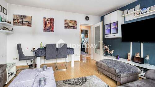 Wohnzimmer 2 - 3 Zimmer Etagenwohnung zum Kaufen in Hamm