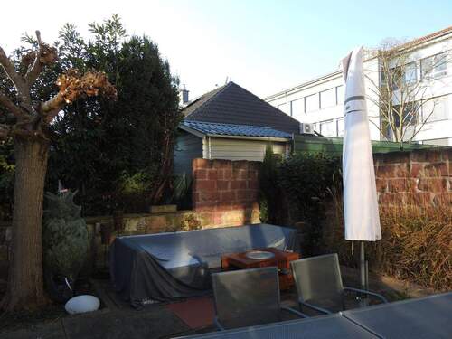 Gartenansicht in gemütlich - 7 Zimmer Reihenmittelhaus in DANNSTADT-SCHAUERNHEIM