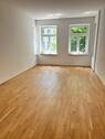 Wohnzimmer - 4 Zimmer Etagenwohnung zur Miete in Chemnitz