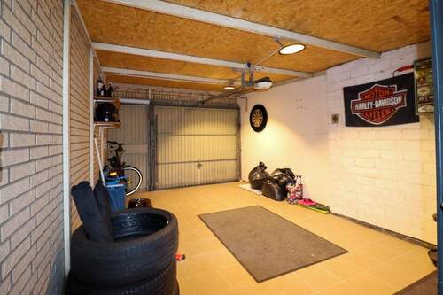 Garage - 