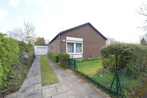 Zufahrt - 5 Zimmer Einfamilienhaus in Leverkusen / Wiesdorf