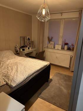 geräumiges Schlafzimmer - 