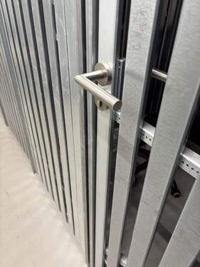 Kellertür mit Klinke - 