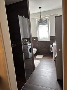 Bad mit Fussbodenheizung - Etagenwohnung mit 69,10 m&sup2; in Zwenkau zum Kaufen