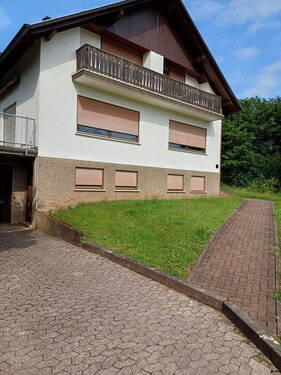 Hausansicht - 4 Zimmer Einfamilienhaus zum Kaufen in Heusweiler