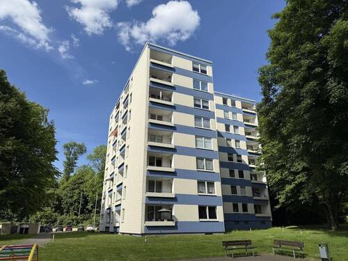 Rückansicht - Wohnen mit Weitsicht - 3-Zimmer-Wohnung mit grünem Panorama