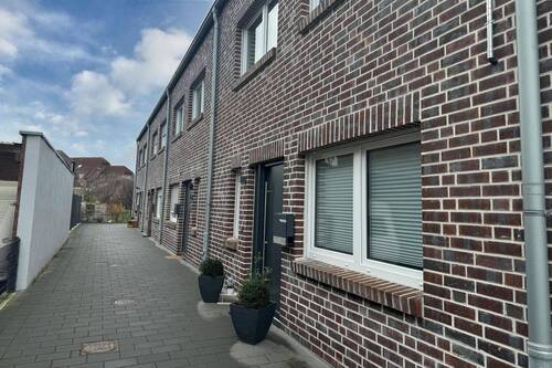 Außenansicht Eingang - 5 Zimmer Reihenendhaus in Laer