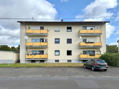 Frontansicht Haus 1 - 3 Zimmer Mehrfamilienhaus, Wohnhaus zum Kaufen in Hachenburg