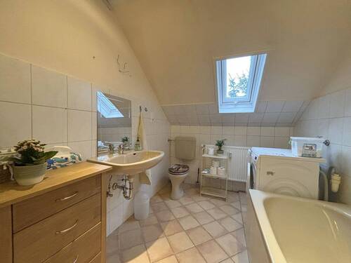 Badezimmer Dachgeschoss - 