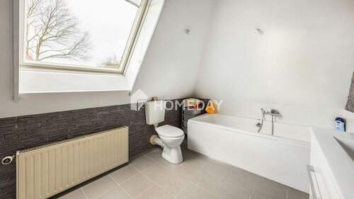 Haus 1 1. OG Badezimmer 1 - 