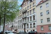 Straßenansicht - Bezugsfreie 2-R.-Whg. im Dachgeschoss mit Balkon in Chemnitz