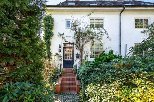 Familien(T)raum - Charmante DHH im Hamburger Kaffeemühlenstil und gefragter Lage von Fuhlsbüttel