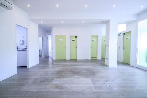 Empfangsbereich - Wo Kompetenz Raum bekommt - Praxis oder Büro mit Ausstrahlung