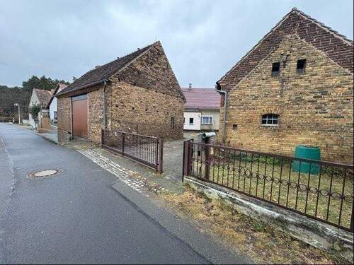 Grundstückseinfahrt - 5 Zimmer Einfamilienhaus zum Kaufen in Boxberg