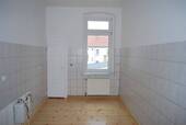 Küche mit aufgearbeiteten Dielen - 