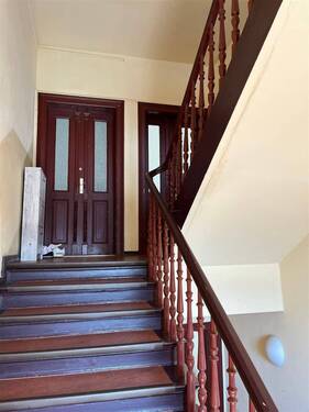 Treppenhaus-Wohnungstür - 