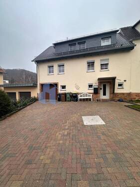 Bild 1 - Modernisierte DHH mit Wohlfühlambiente in guter Lage von Habichtswald-Dörnberg