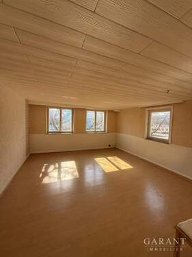 Wohnzimmer - 8 Zimmer Mehrfamilienhaus, Wohnhaus zum Kaufen in Fellbach