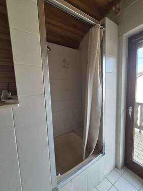 Bad 2.OG mit Dusche - 